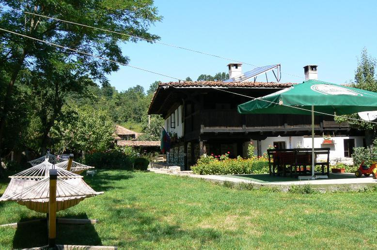 Отель Ecopark Елена Экстерьер фото
